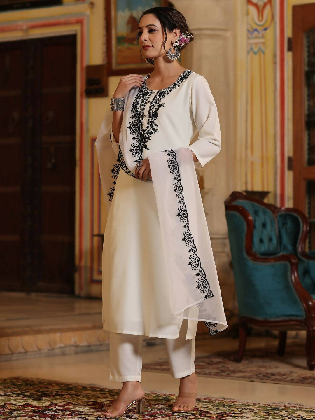 Juniper Women's White Chinnon Solid Embroidered Kurta Set - Distacart