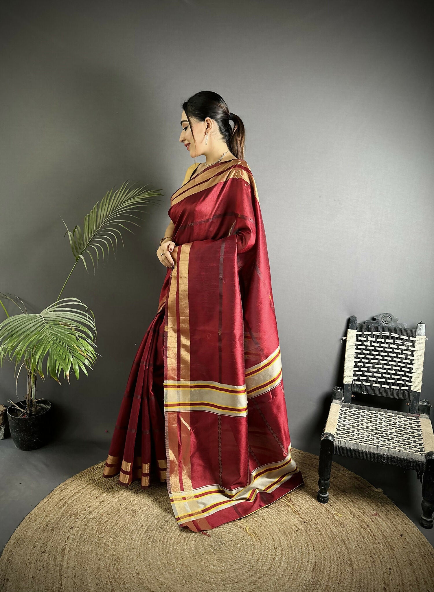 Joban Fashion Red Woven Pattern Raw Silk Kanjivaram Silk Saree - Distacart