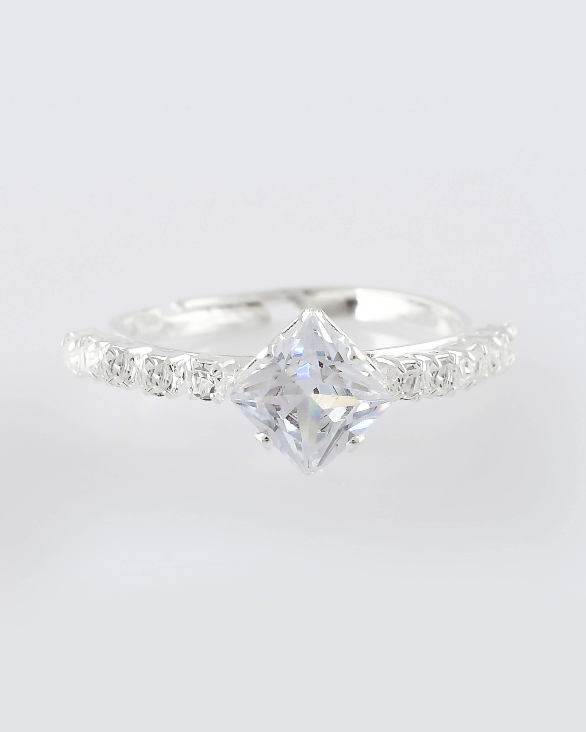 VOJ white CZ-detail Stainless Steel Cubic Zirconia Silver Plated Adjustable Finger Ring