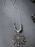NVR Women's Silver-Toned Floral Shape Pendant with Chain
