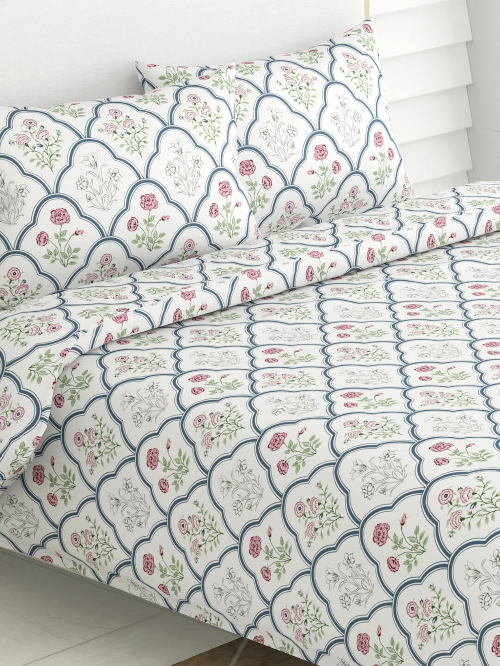 haus & kinder Blue & White Ethnic Motifs 186 TC King Bedsheet with 2 Pillow Covers - Distacart
