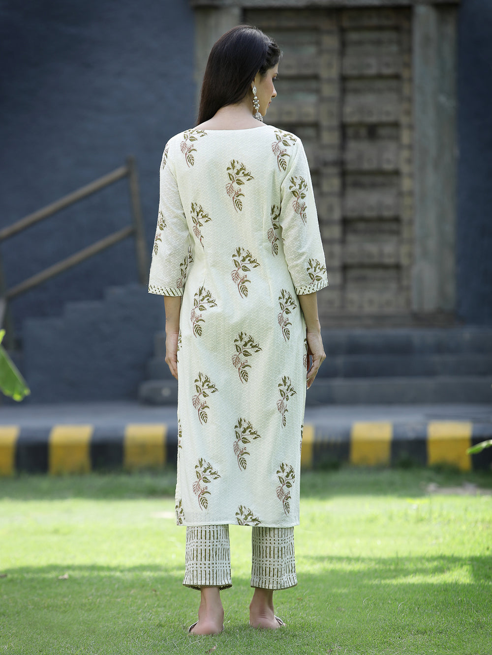Juniper Off White Cotton Dobby Festive Printed Straight Kurta Sets For Women - Distacart