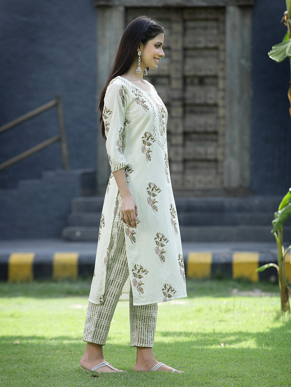 Juniper Off White Cotton Dobby Festive Printed Straight Kurta Sets For Women - Distacart