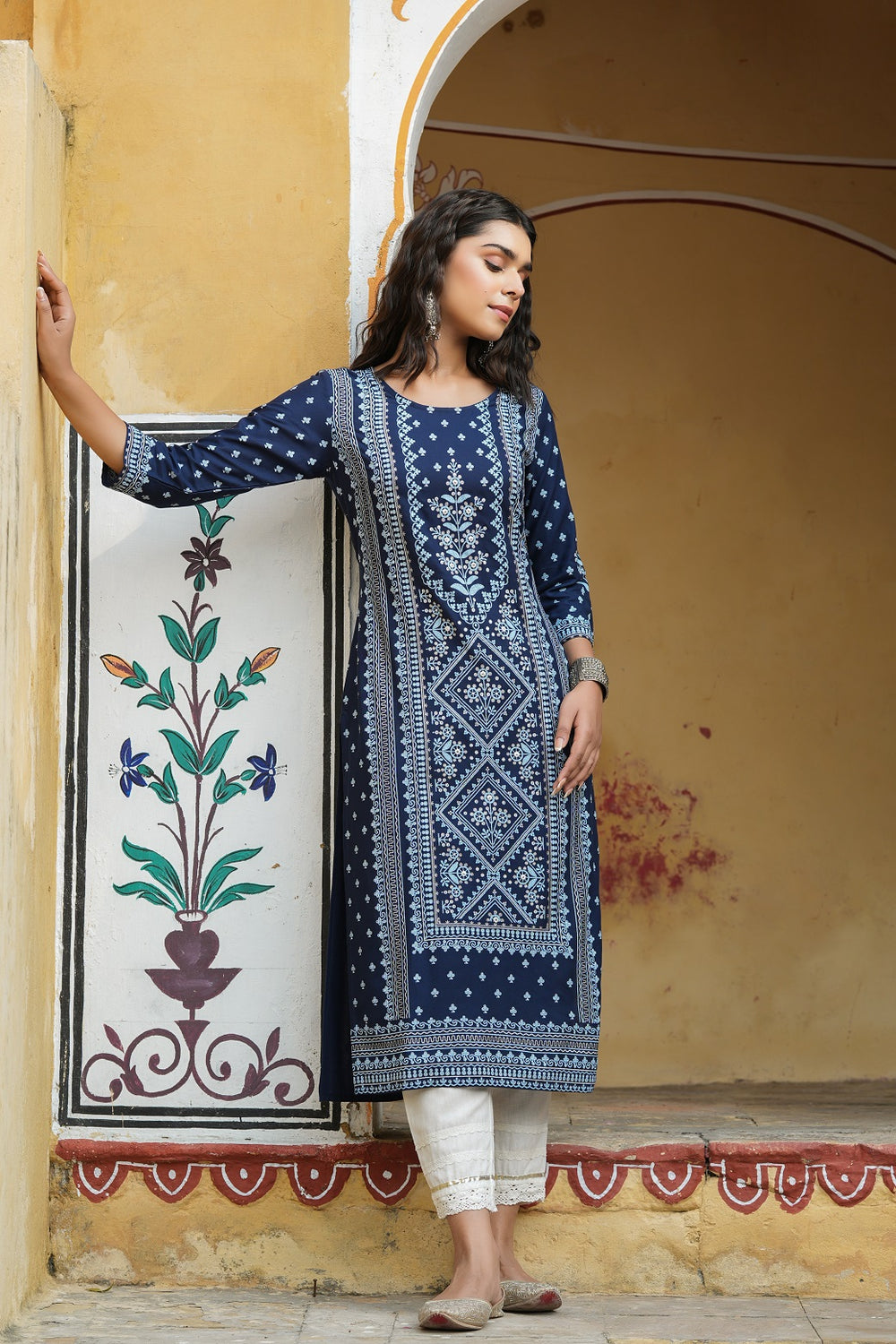 Juniper Women's Indigo Rayon Staple Straight Placement Print Kurta - Distacart