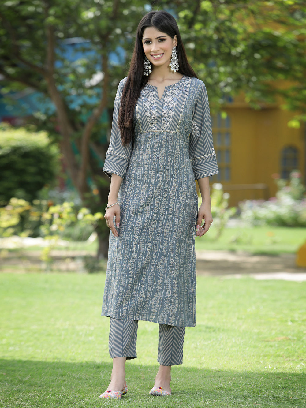 Juniper Grey Muslin Festive Printed Straight Skd For Women - Distacart