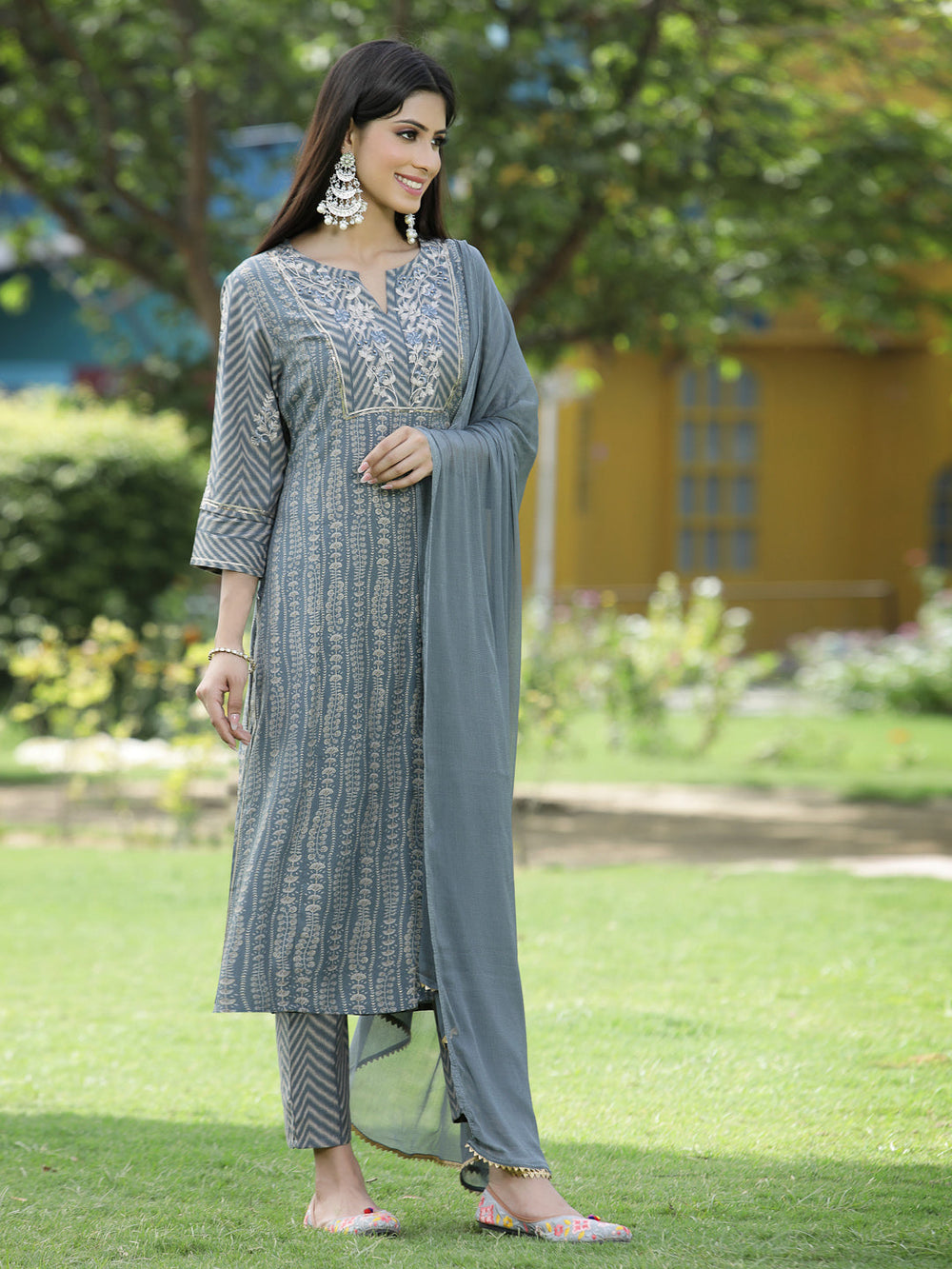 Juniper Grey Muslin Festive Printed Straight Skd For Women - Distacart