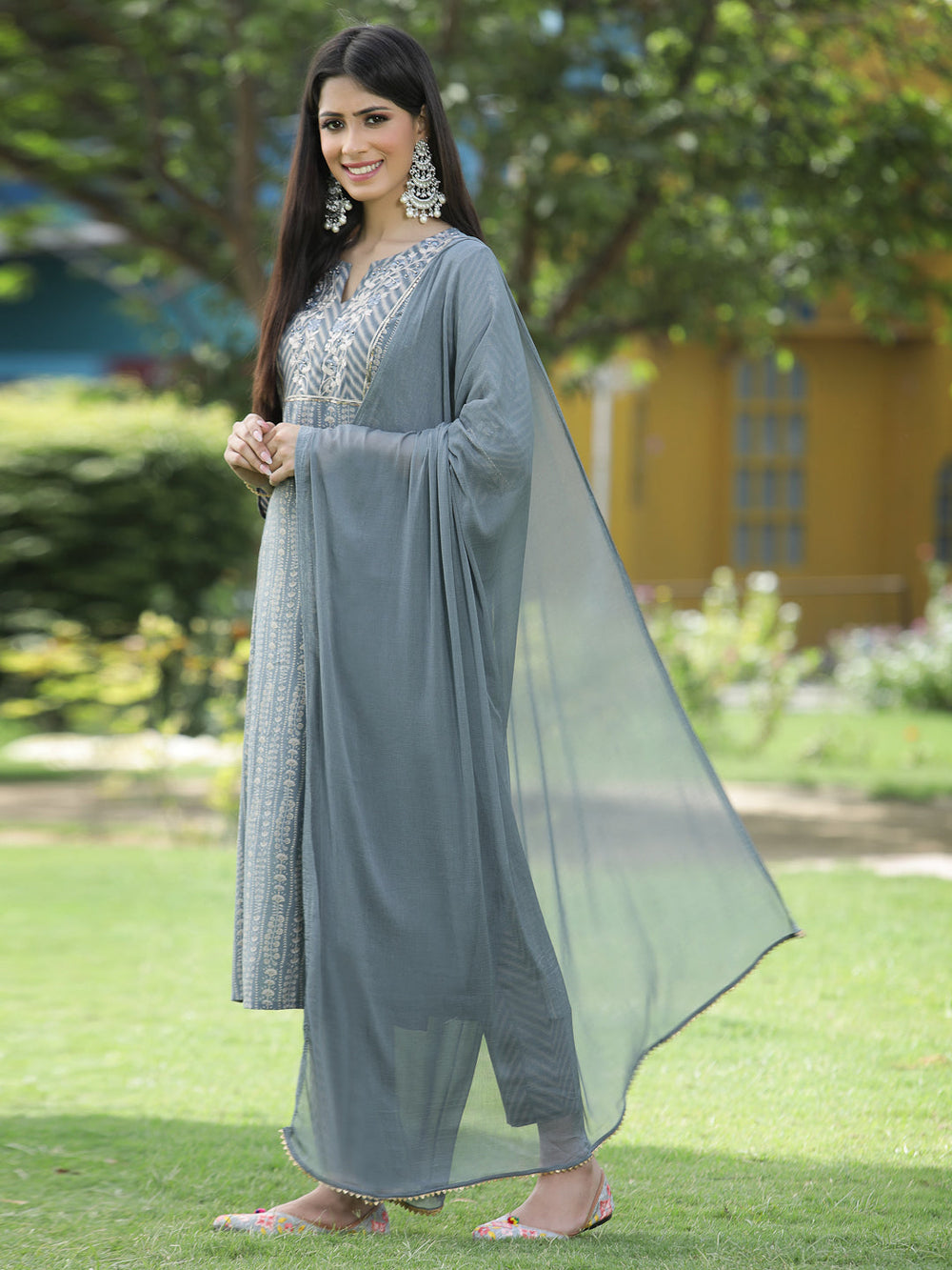 Juniper Grey Muslin Festive Printed Straight Skd For Women - Distacart