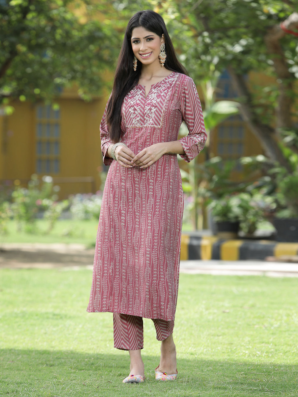 Juniper Onion Pink Muslin Festive Printed Straight Skd For Women - Distacart