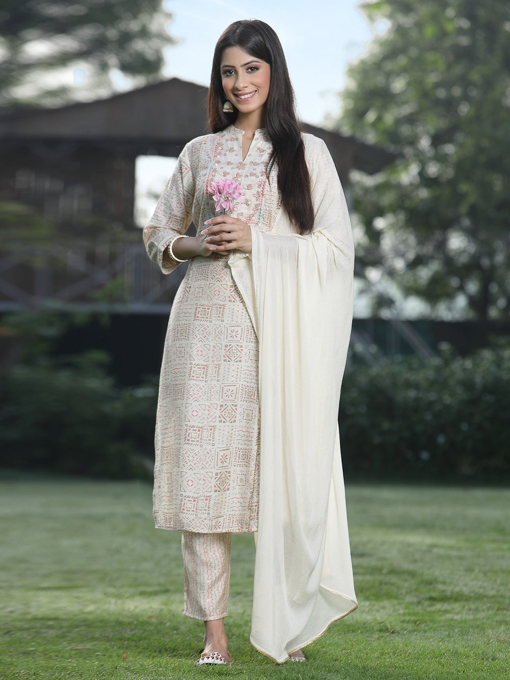 Juniper Off White Rayon Festive Printed Skd For Women - Distacart