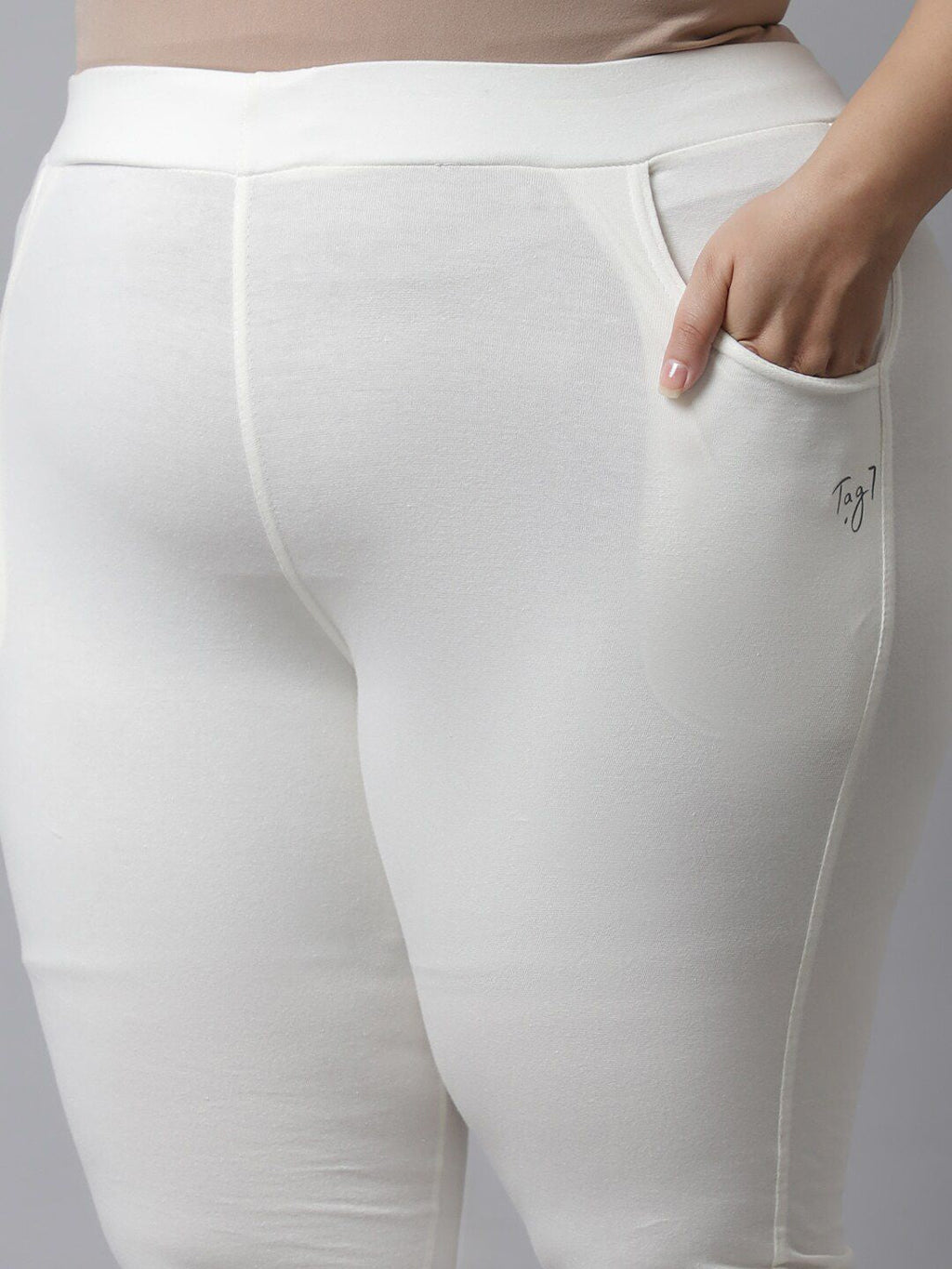 TAG 7 Women Plus Size Off White Solid Ankle Length Leggings