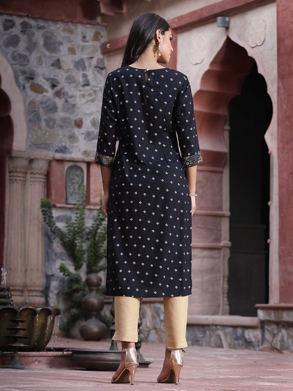 Juniper Women's Black Rayon Printed Straight Kurta - Distacart