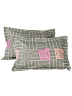 Story@home Beige & White Geometric Cotton 152 TC Queen Bedsheet With 2 Pillow Covers