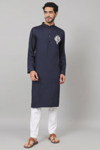 Classic Cotton Kurta With Single Motif Embroidery by Hilo Design