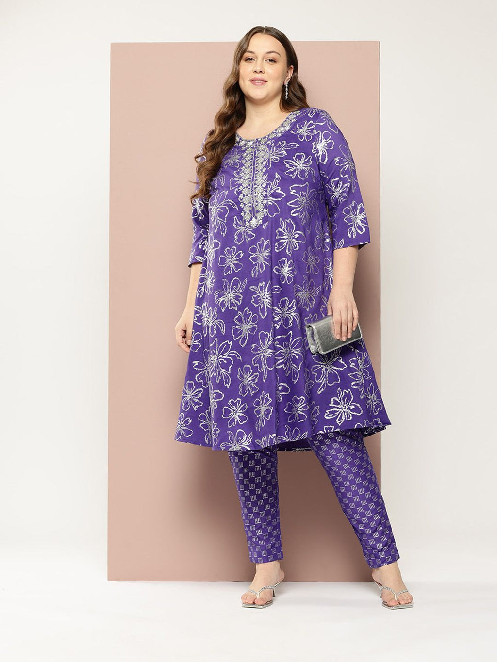 Sztori Plus Size Floral Printed Yoke Design Kurta with Trousers