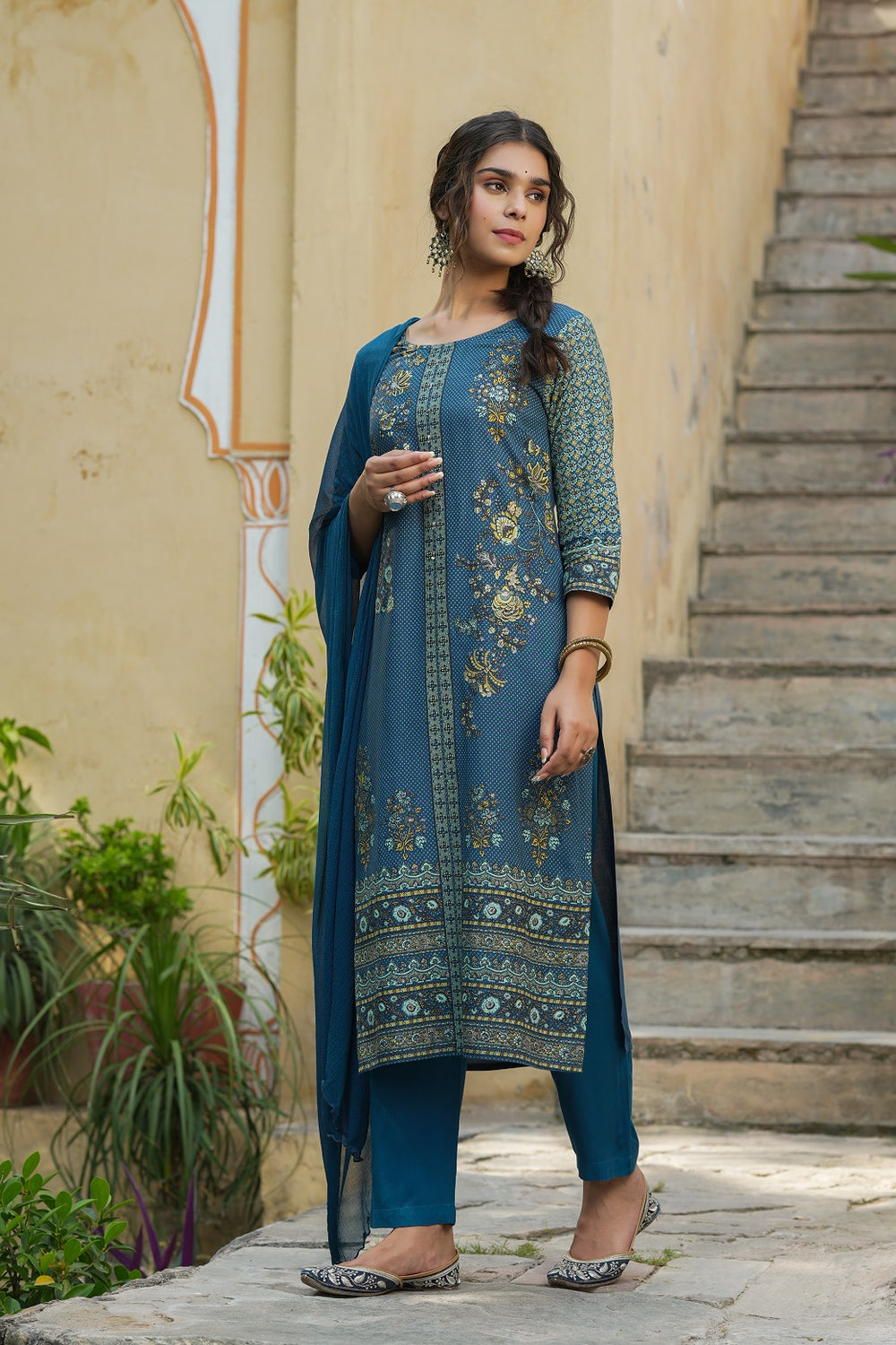 Juniper Indigo Rayon Festive Printed Straight Skd For Women - Distacart