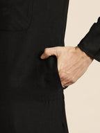 Sojanya Men Black Solid Straight Kurta