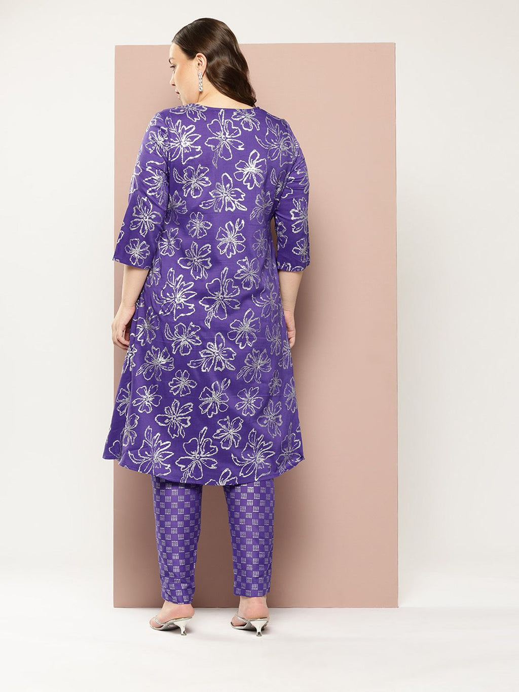 Sztori Plus Size Floral Printed Yoke Design Kurta with Trousers