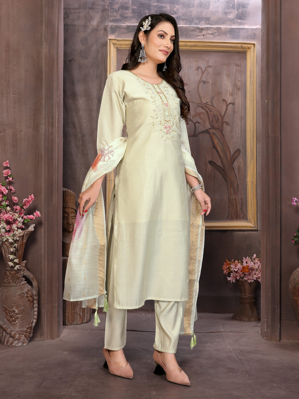 Vedant Vastram Kurta Pant set with Dupatta having Beautiful Hand work (Khatli Work) - Light Pista - Distacart