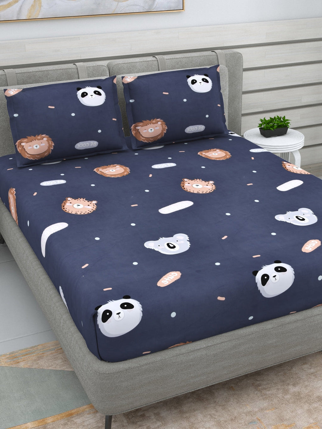 DREAM WEAVERZ Navy Blue & White Conversational Glazed Cotton 220 TC King Bedsheet with 2 Pillow Covers