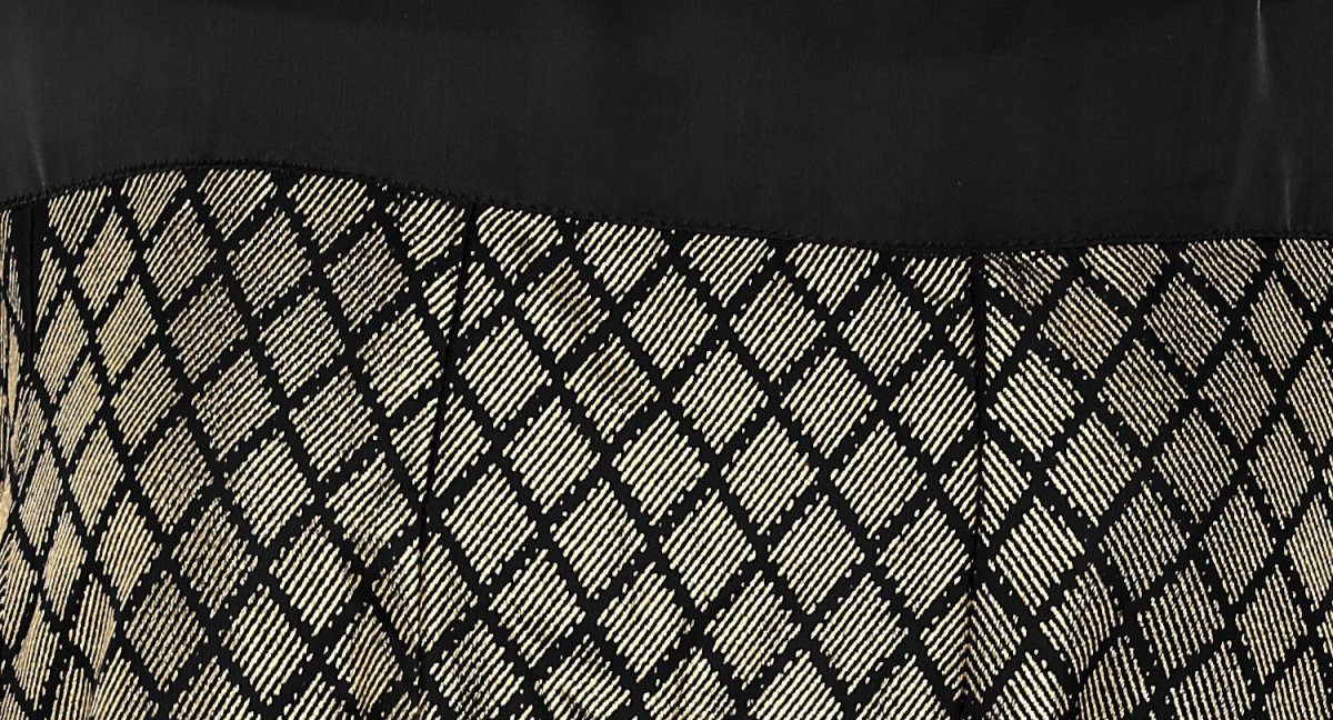 Ahalyaa Black & Golden Foil Print A-Line Kurta For Women