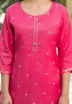 Juniper Women's Fuchsia Solid Shantoon Tunic With Sequins & Zari Work