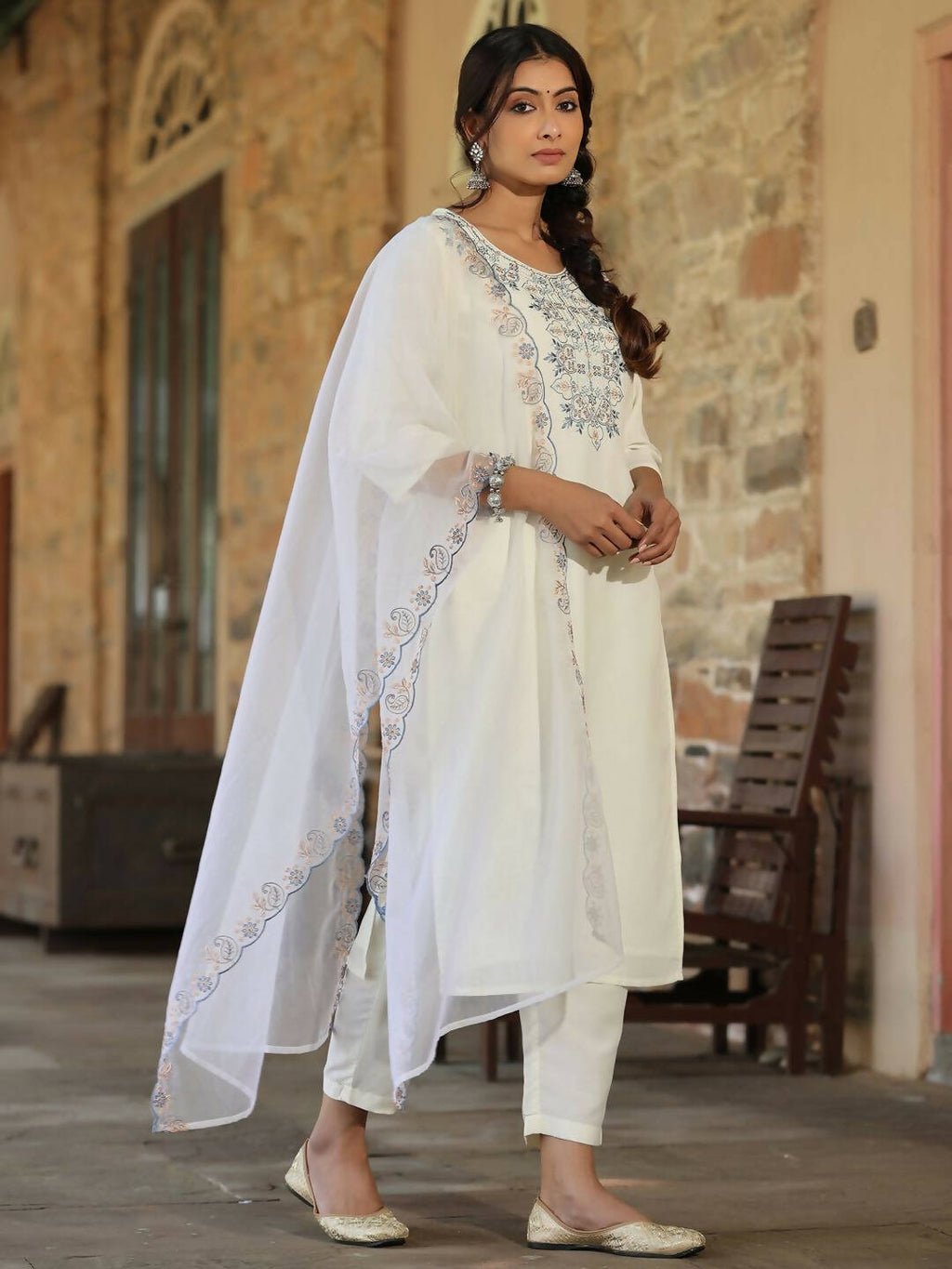 Juniper Women's White Chinnon Solid Embroidered Kurta Set - Distacart