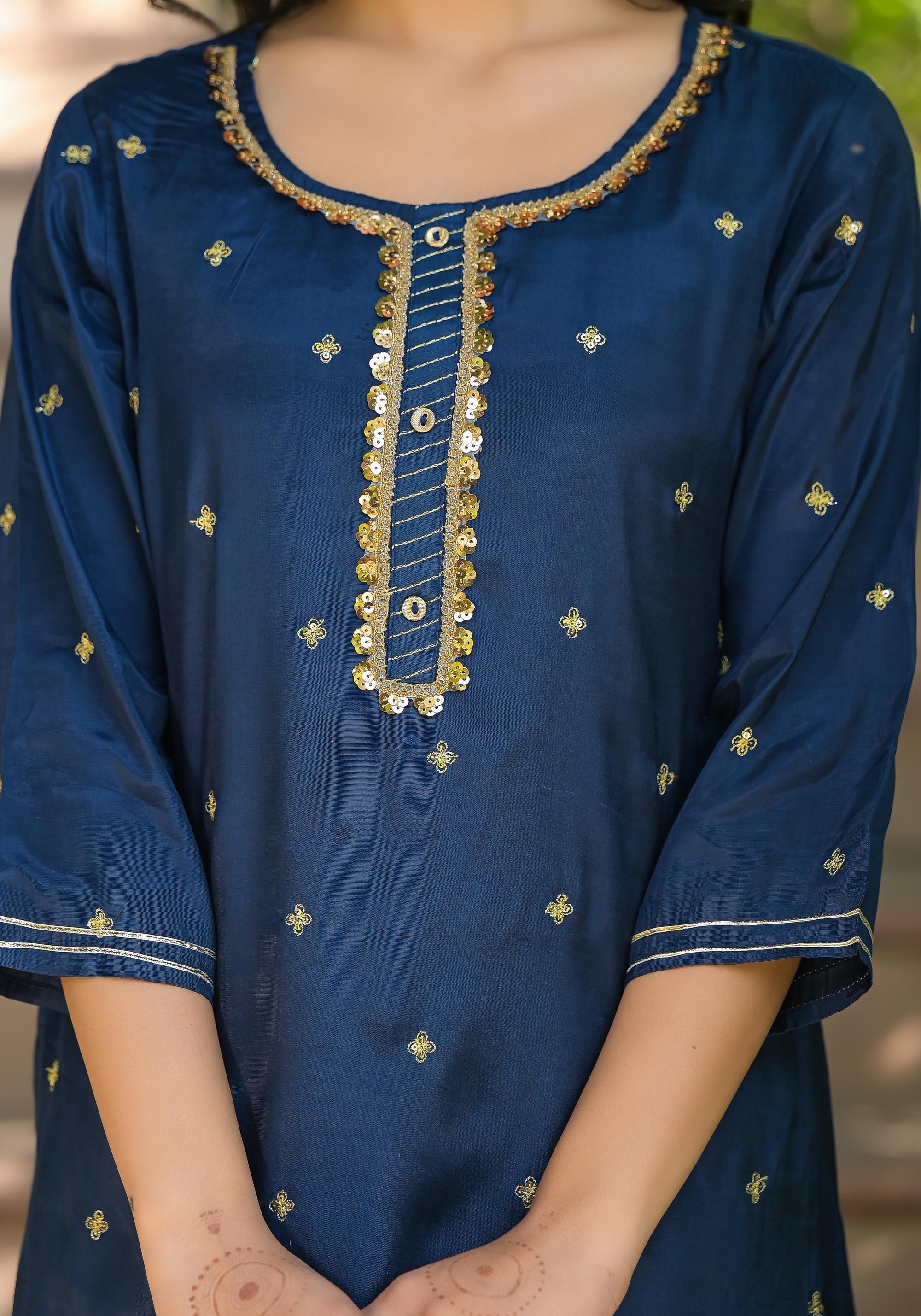 Juniper Women's Navy Zari Embroidered Viscose Tunic With Sequins