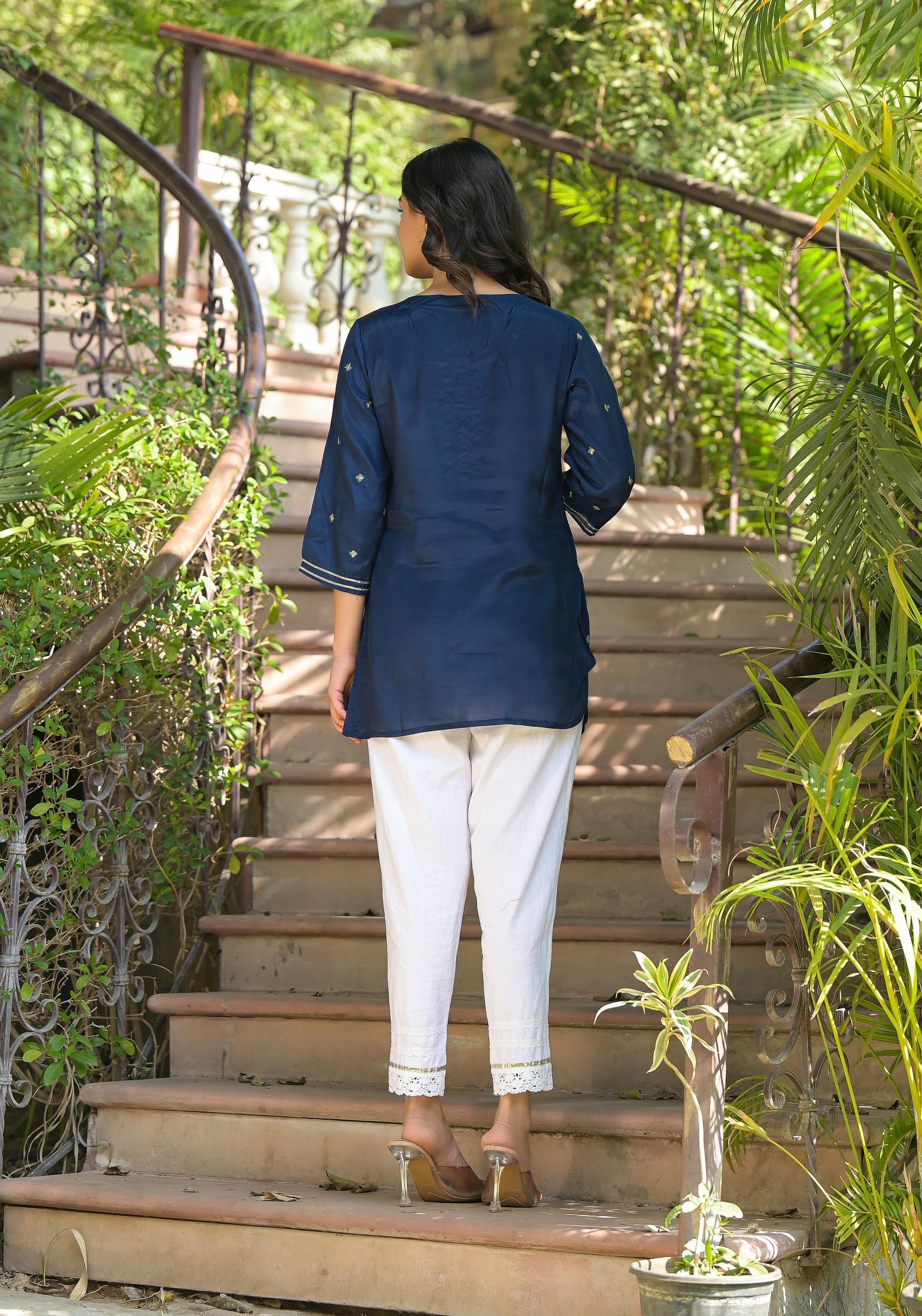 Juniper Women's Navy Zari Embroidered Viscose Tunic With Sequins