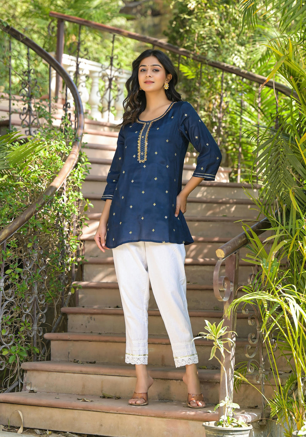 Juniper Women's Navy Zari Embroidered Viscose Tunic With Sequins
