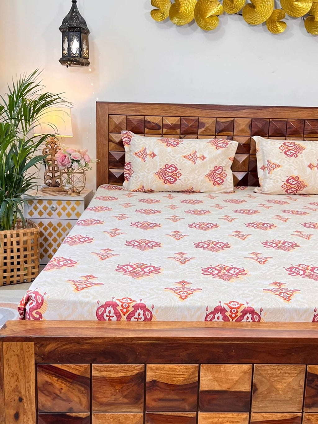 URBAN SPACE Divine White Ethnic Motifs 144 TC Cotton Queen Bedsheet & 2 Pillow Covers