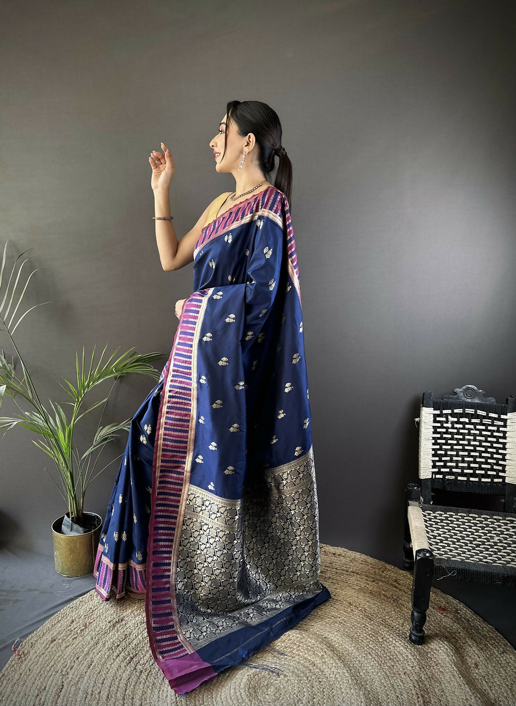 Joban Fashion Royal Blue Woven Zari Motifs Lichi Silk Banarasi Silk Saree - Distacart