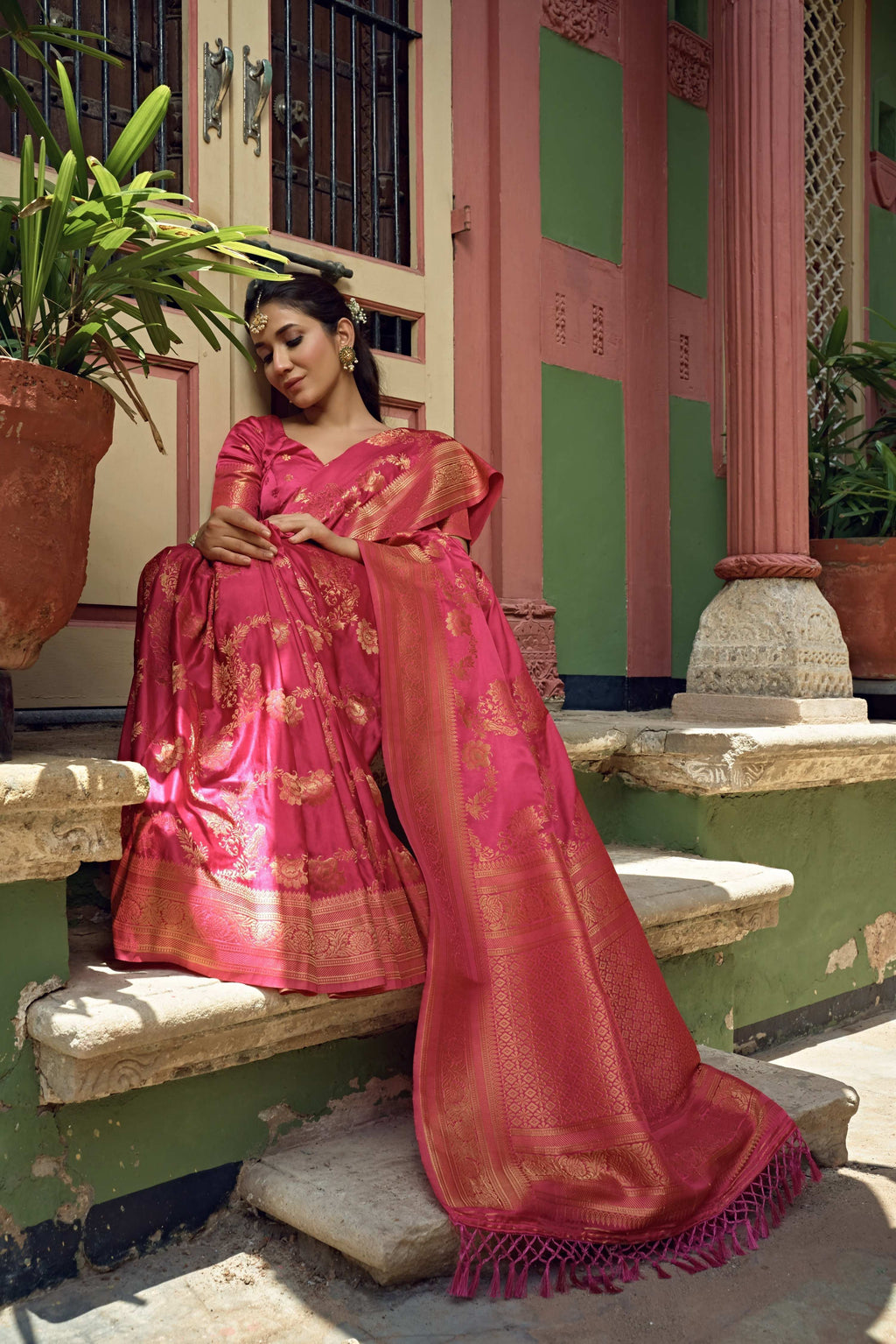 Vardha Bright Pink Golden Zari Banarasi Satin Silk Saree