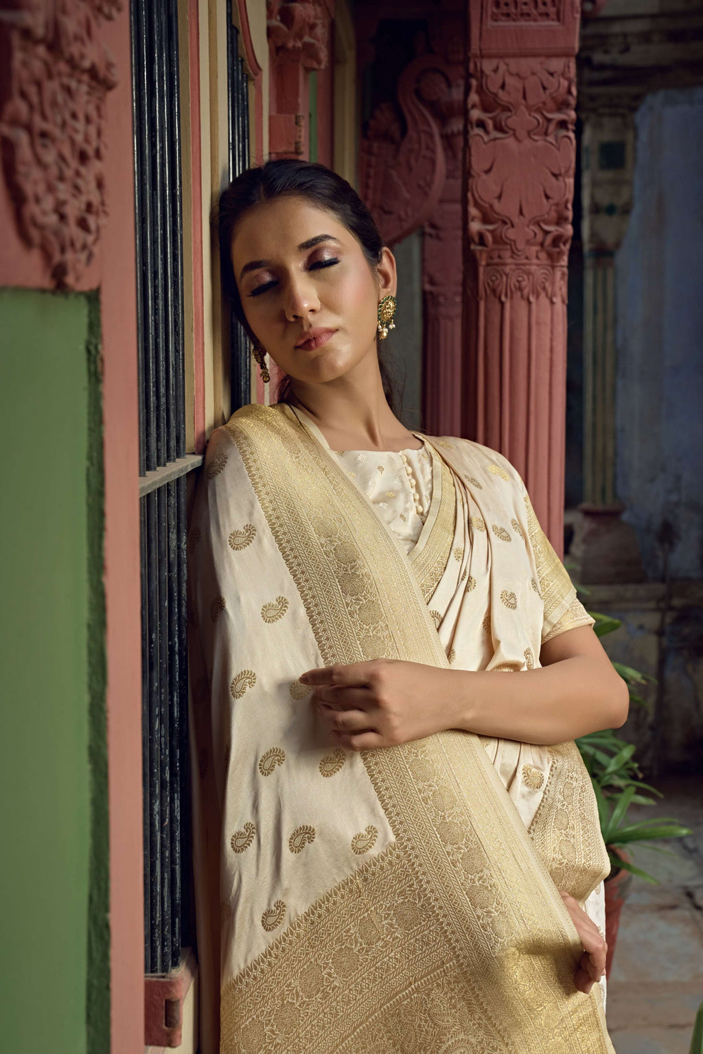Vardha Ivory White Golden Zari Banarasi Satin Silk Saree