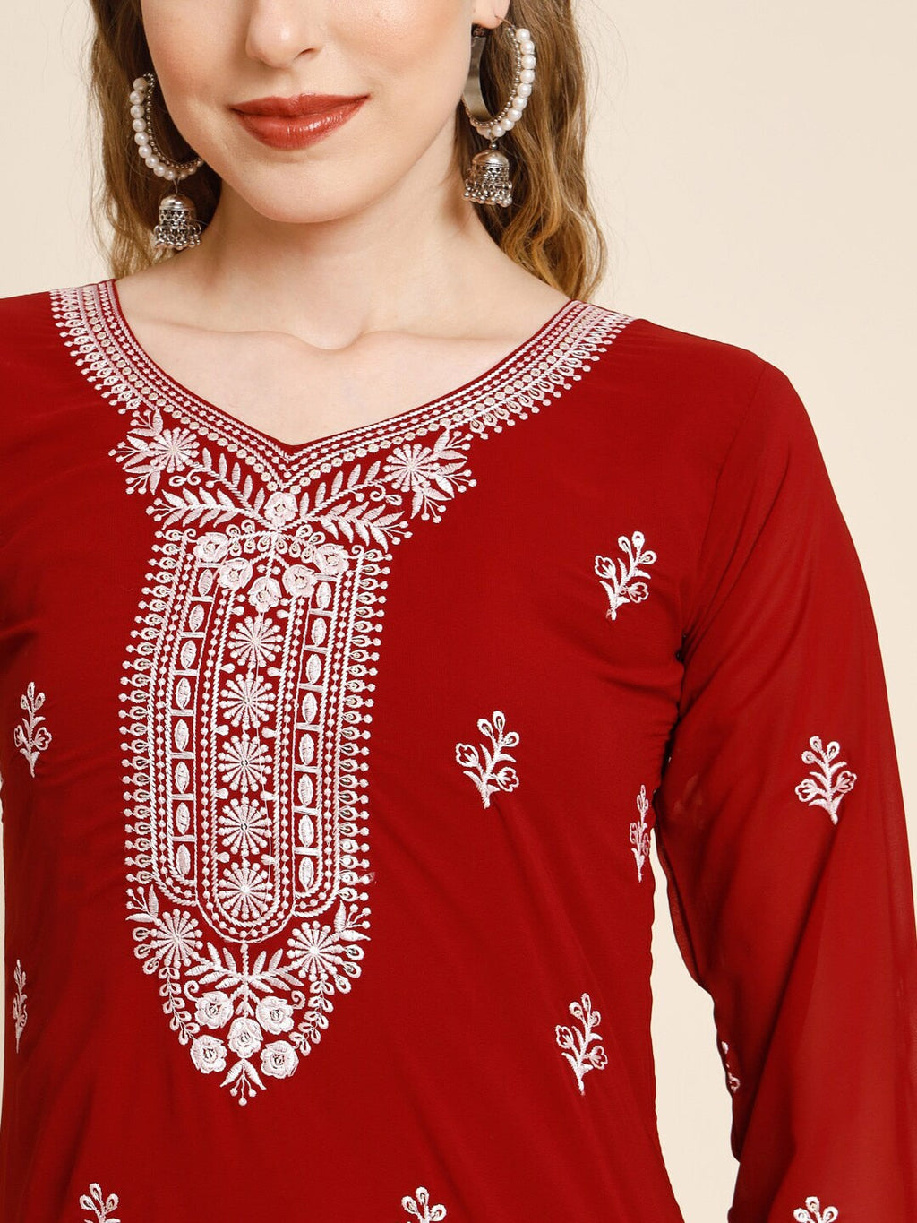 HERE&NOW Women Floral Embroidered Thread Work Georgette Kurta