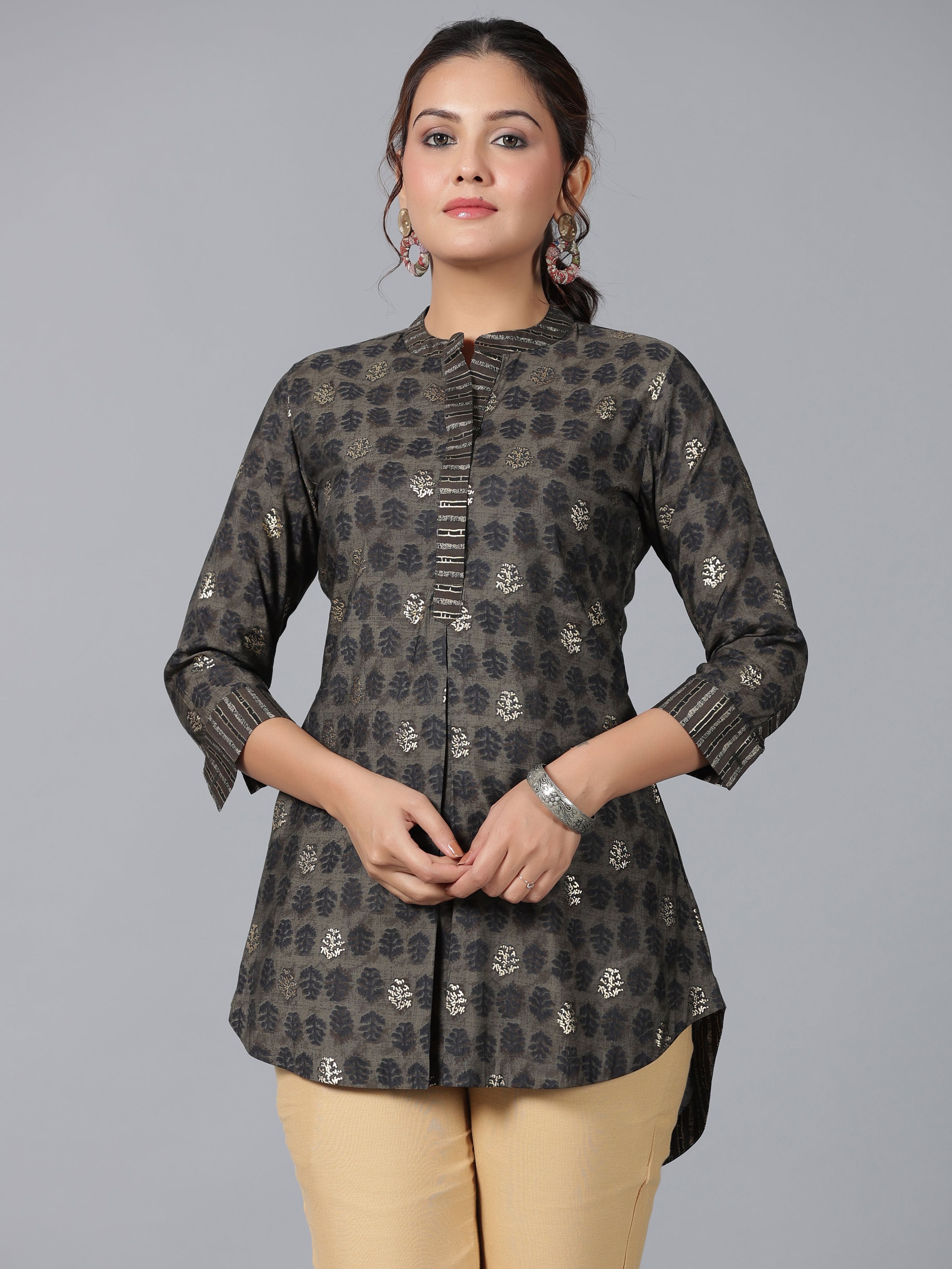 Juniper Women Black Muslin Printed High-Low Straight Tunic