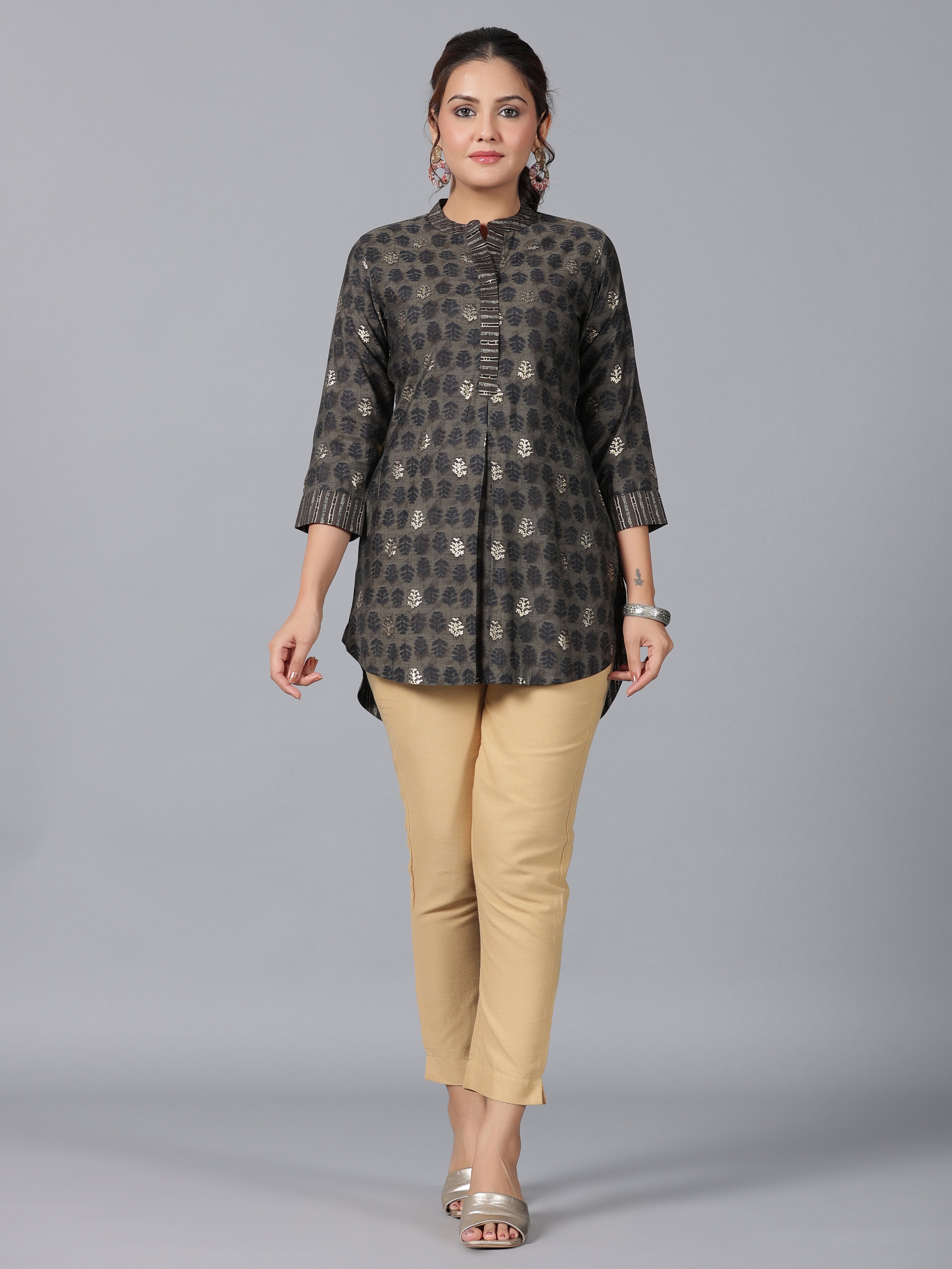 Juniper Women Black Muslin Printed High-Low Straight Tunic