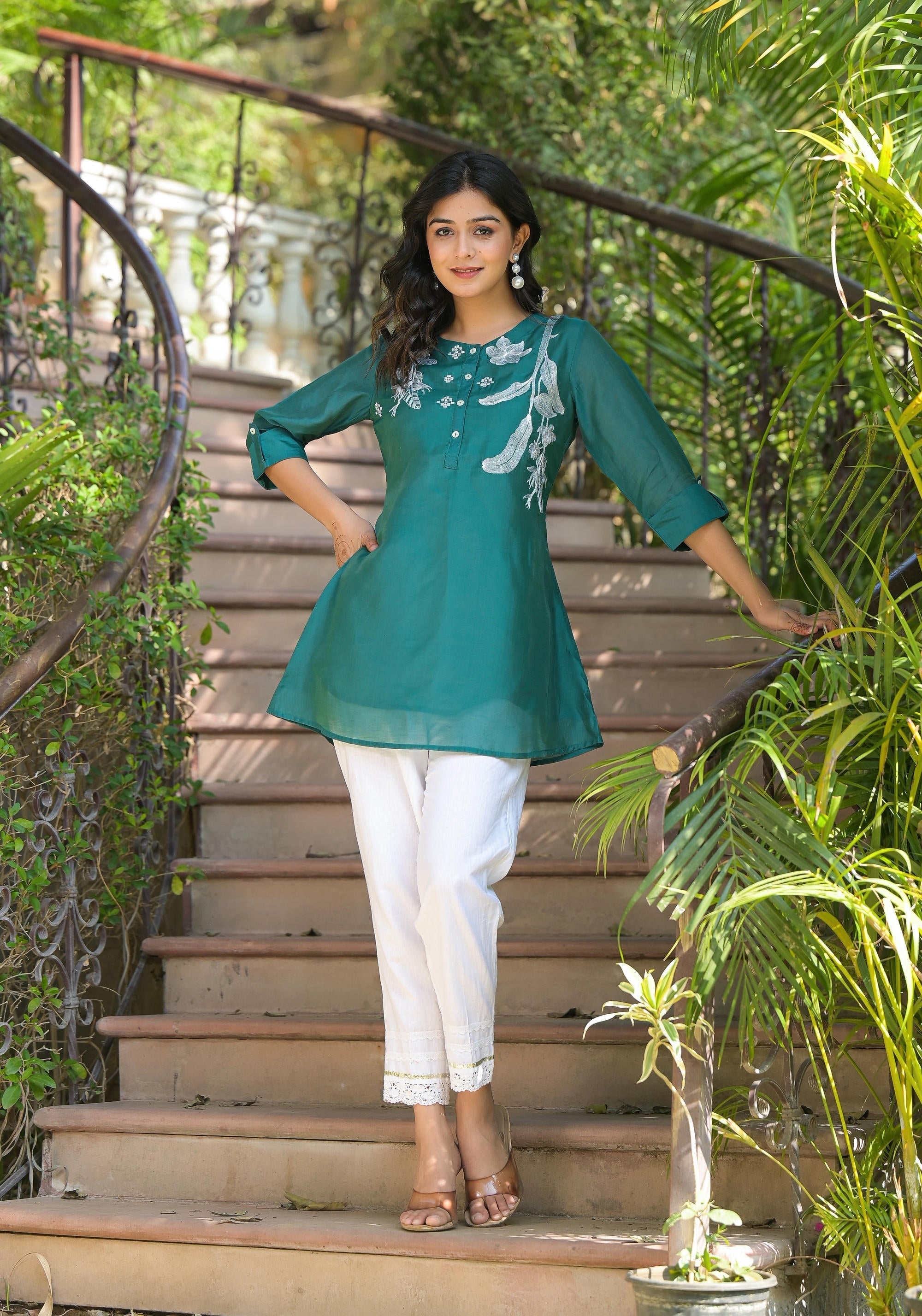 Juniper Green Solid Chanderi Tunic With Thread Work & Buttons