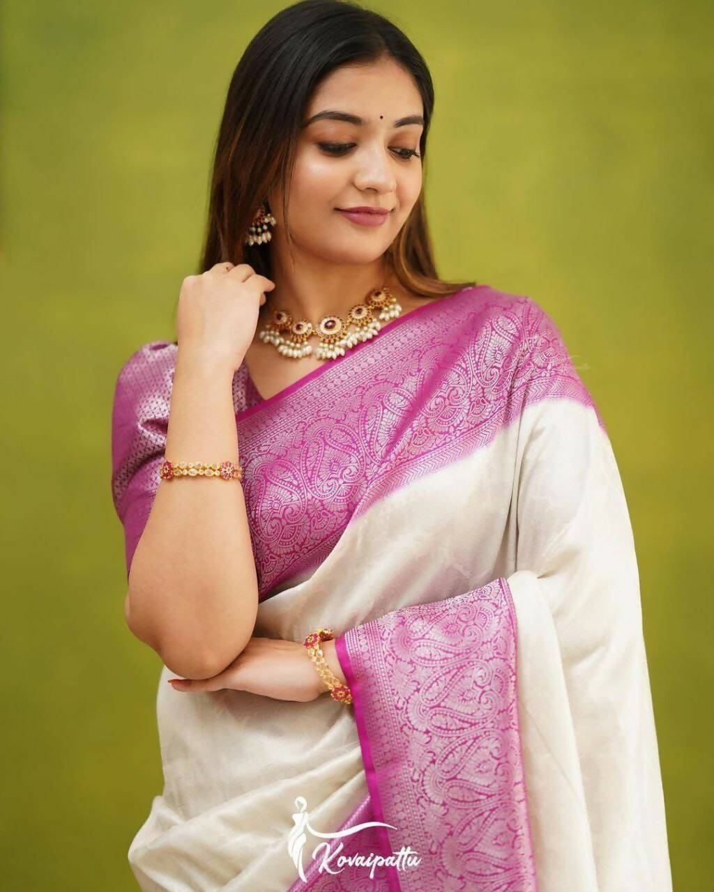 DEIANA'S Beautiful Designer Golden zari Soft Lichi Silk Saree - White