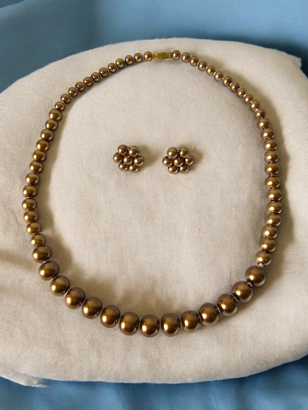 Inhanns Spectrum Everyday Pearl Sets - Single Strand - Light Chocolate