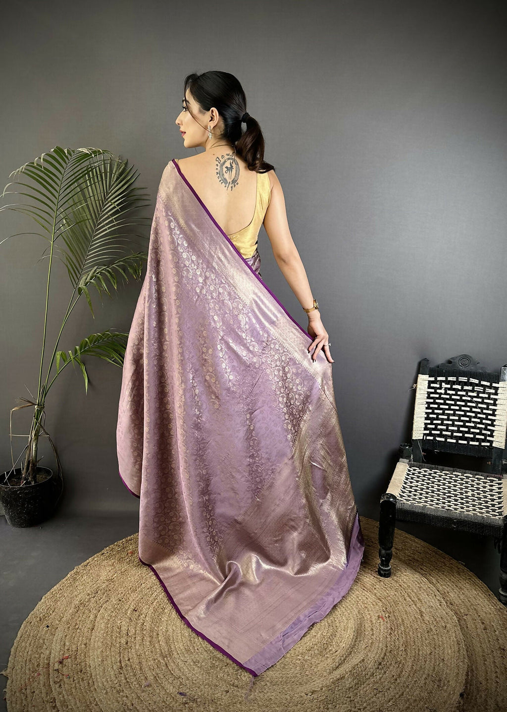 Joban Fashion Lavender Floral & Paisley Motifs Soft Satin Silk Banarasi Saree - Distacart
