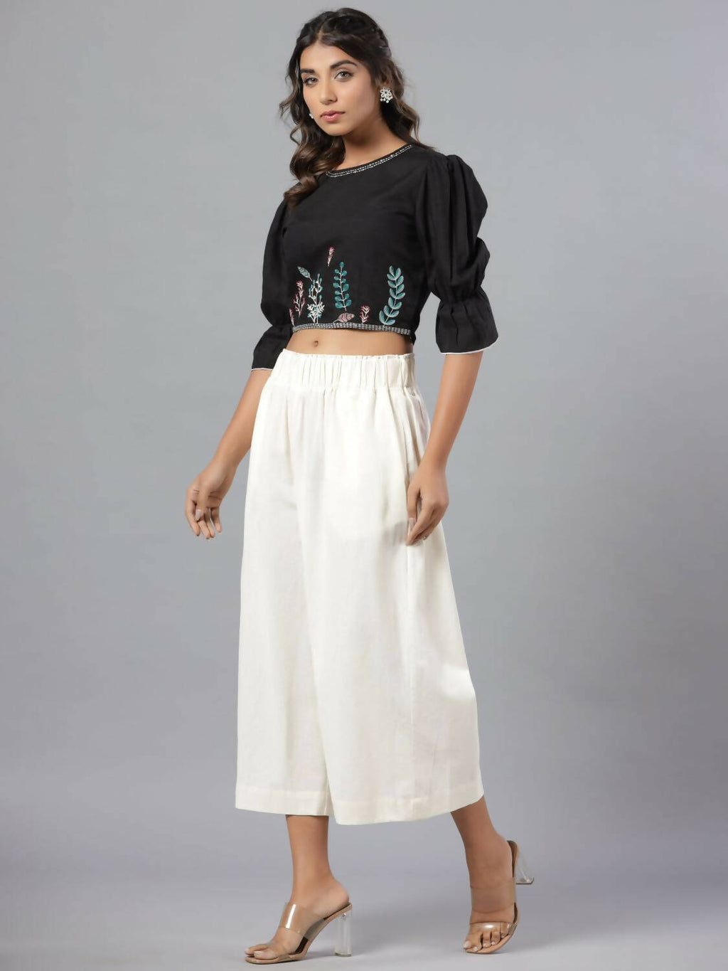 Juniper Women Black Rayon Flex Embroidered Crop Top