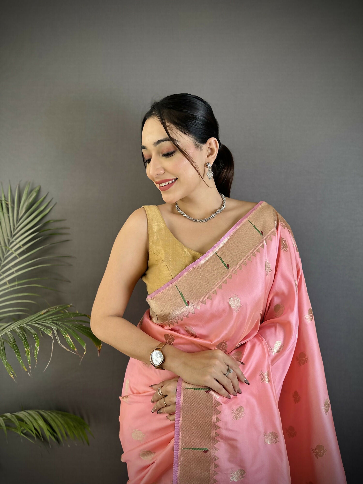 Joban Fashion Light Pink Peacock & Floral Motifs Soft Silk Kanchipuram Saree - Distacart