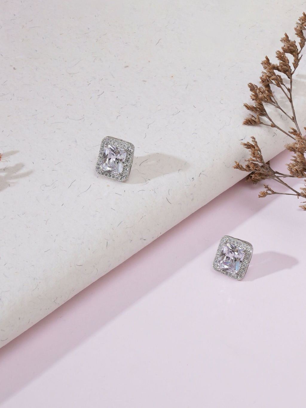 stone stud (white) - Ruby Raang - Distacart