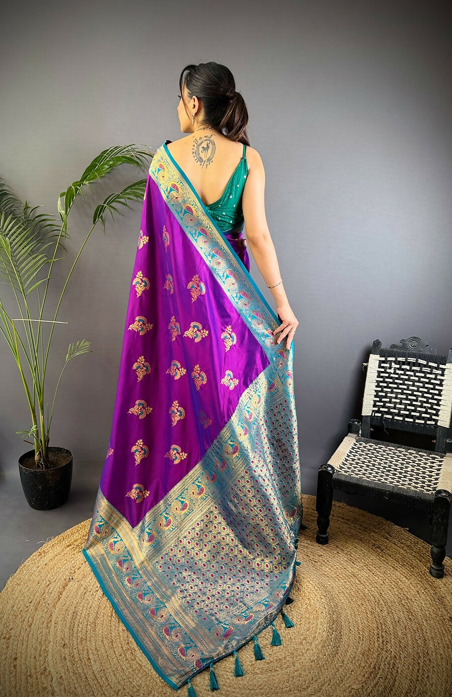 Joban Fashion Banarasi Magenta Woven Soft Silk Saree - Distacart