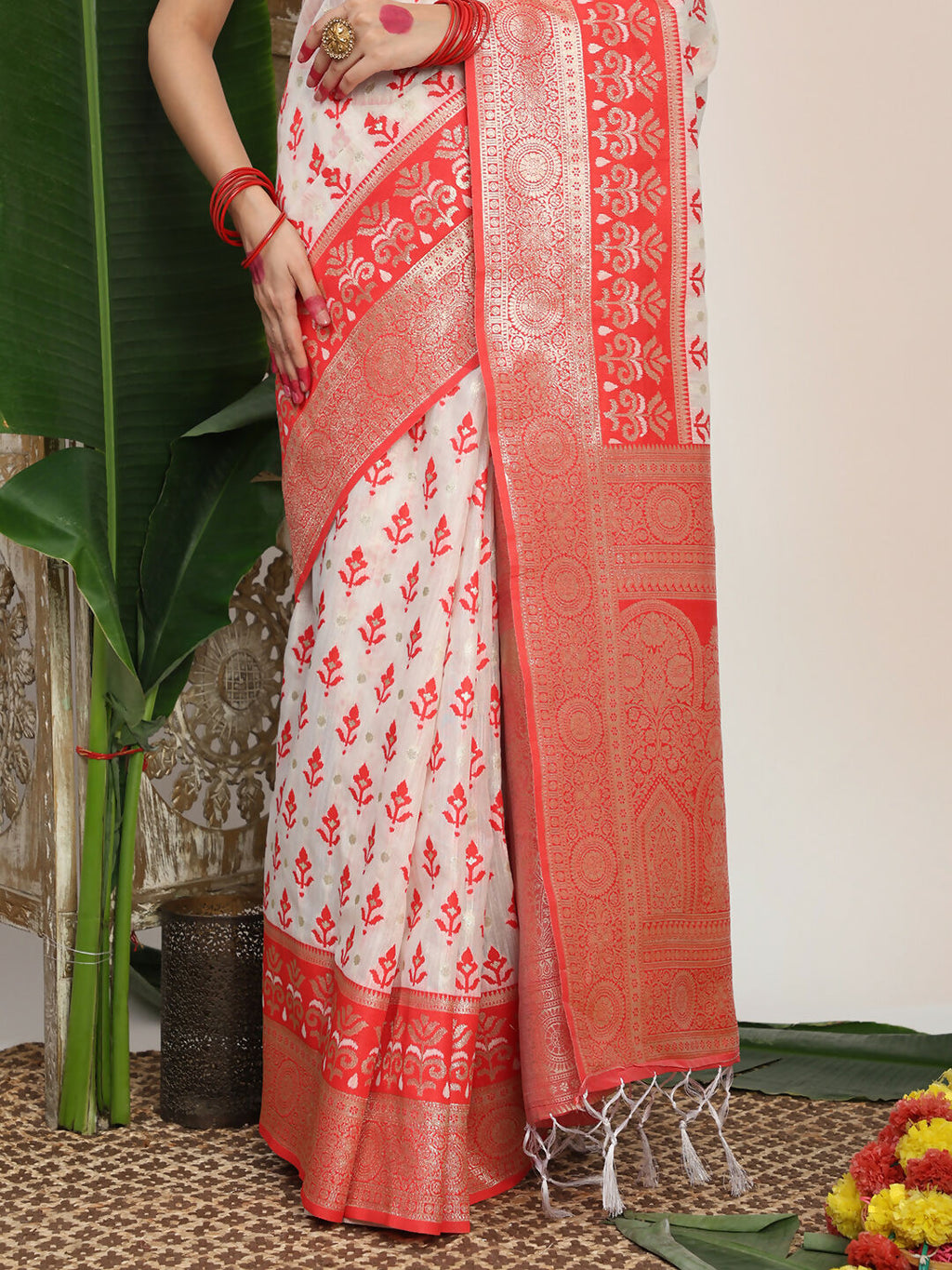 Shree Shyam Fashion Linen Cotton Red & White Saree - Distacart