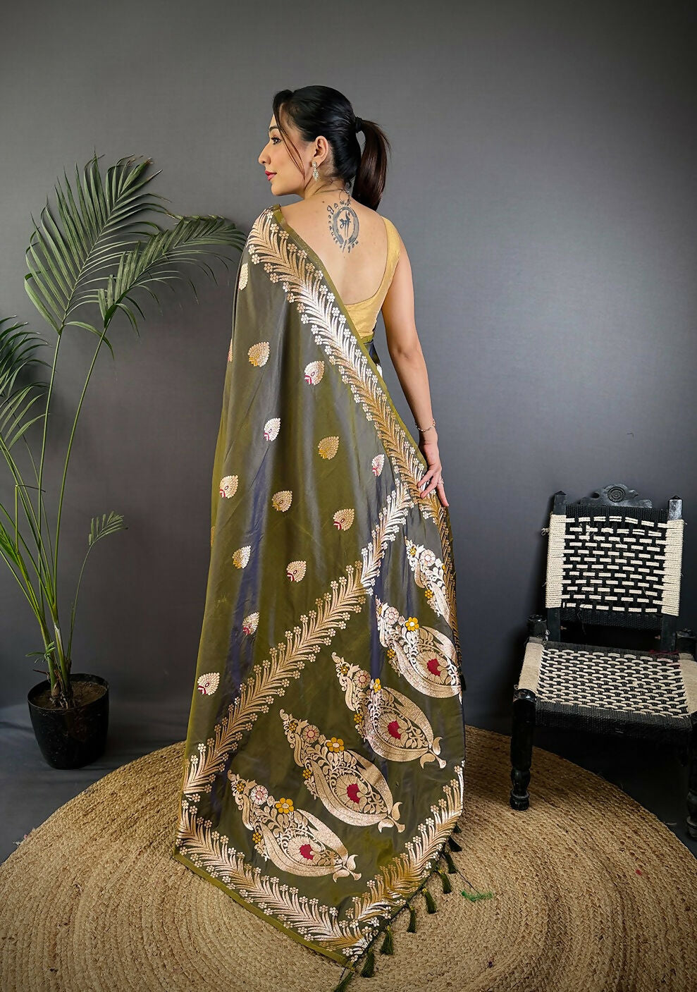 Joban Fashion Banarasi Mehendi Green Woven Soft Silk Saree - Distacart