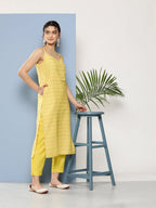 Ahalyaa Women Yellow Floral Printed Kurta with Trousers & Jacket