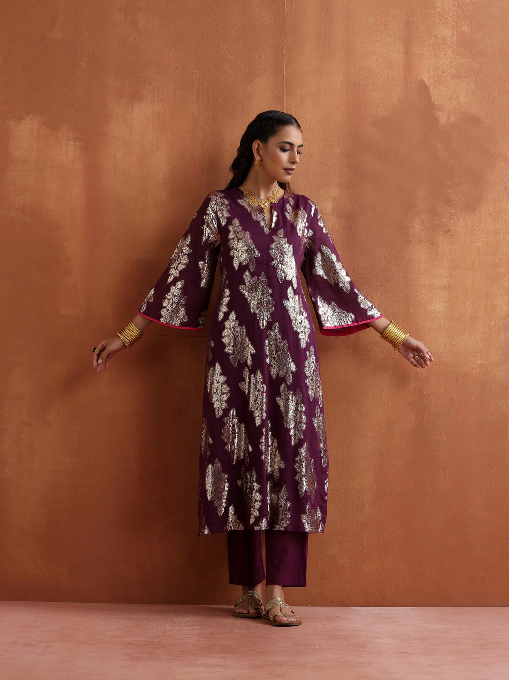 trueBrowns Purple Metallic Straight Kurta Set - Distacart