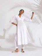 trueBrowns White Cotton Schiffli Flared Anarkali Kurta Set - Distacart
