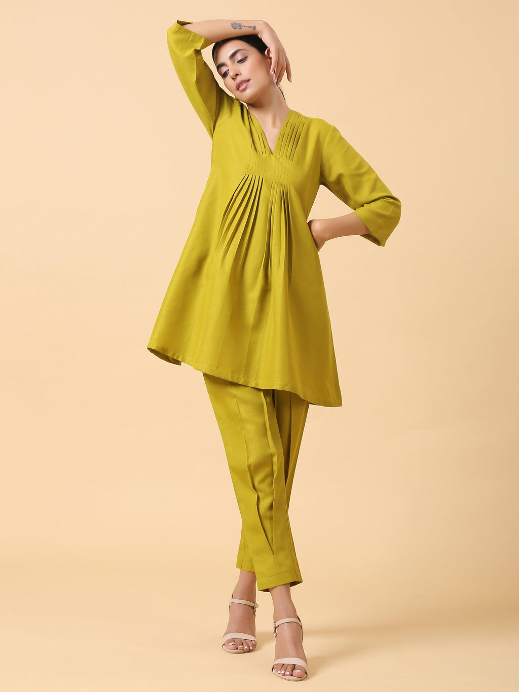 trueBrowns Cotton Linen Lime Green Pleated Co-Ord Set | Relove - Distacart